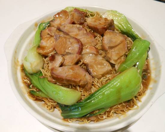 95. Chow Mein with BBQ Pork and Vegetable 時菜叉燒炒麵